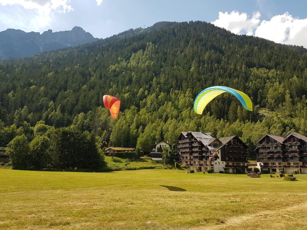 Vue Brevent Sublime En Centre Ville Avec Parking Prive Chamonix Bagian luar foto